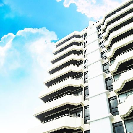 Nantiruj Tower - นันทิรุจ ทาวเวอร์ เซอร์วิสอพาร์ทเม้นท์ สุขุมวิท ซอย 8 Apartment Bangkok Exterior foto