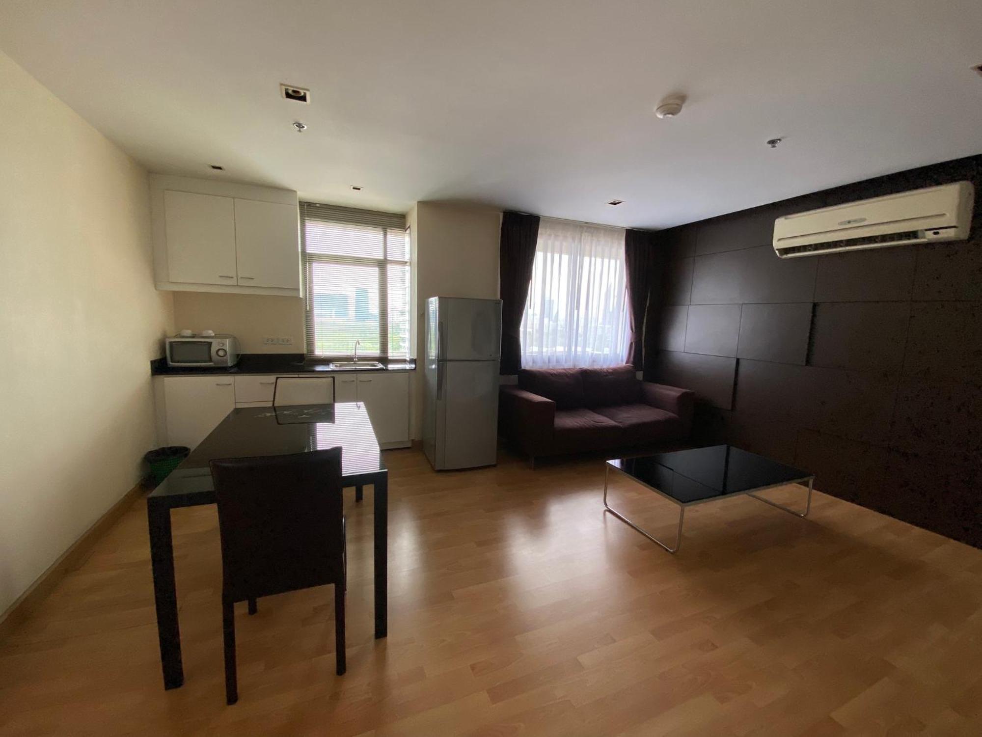 Nantiruj Tower - นันทิรุจ ทาวเวอร์ เซอร์วิสอพาร์ทเม้นท์ สุขุมวิท ซอย 8 Apartment Bangkok Cameră foto