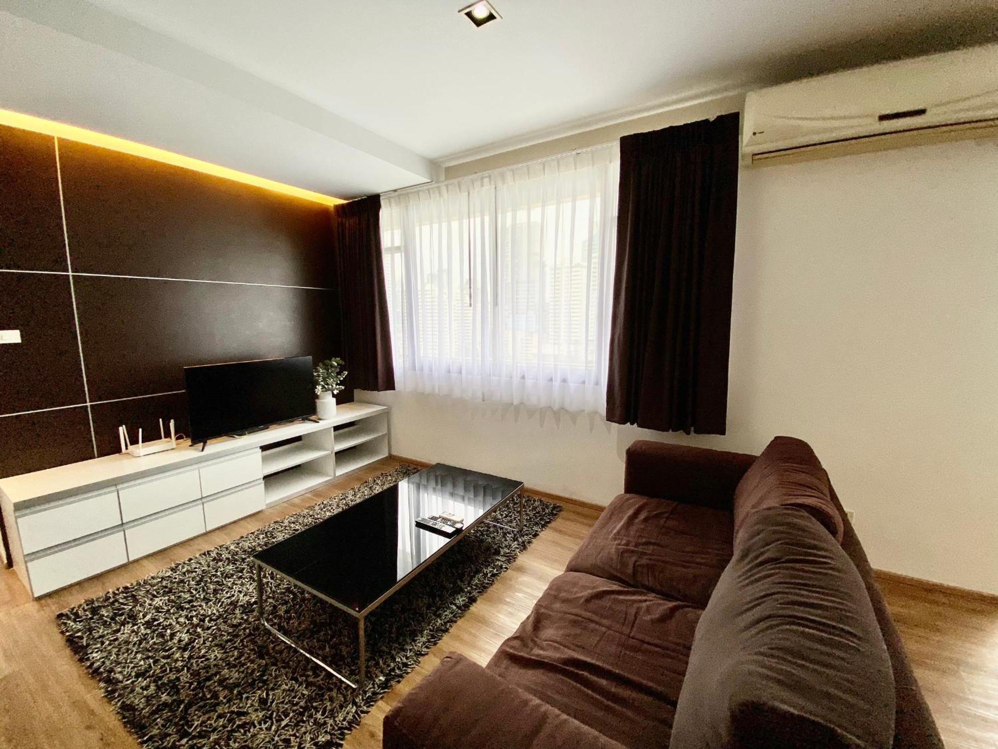 Nantiruj Tower - นันทิรุจ ทาวเวอร์ เซอร์วิสอพาร์ทเม้นท์ สุขุมวิท ซอย 8 Apartment Bangkok Exterior foto
